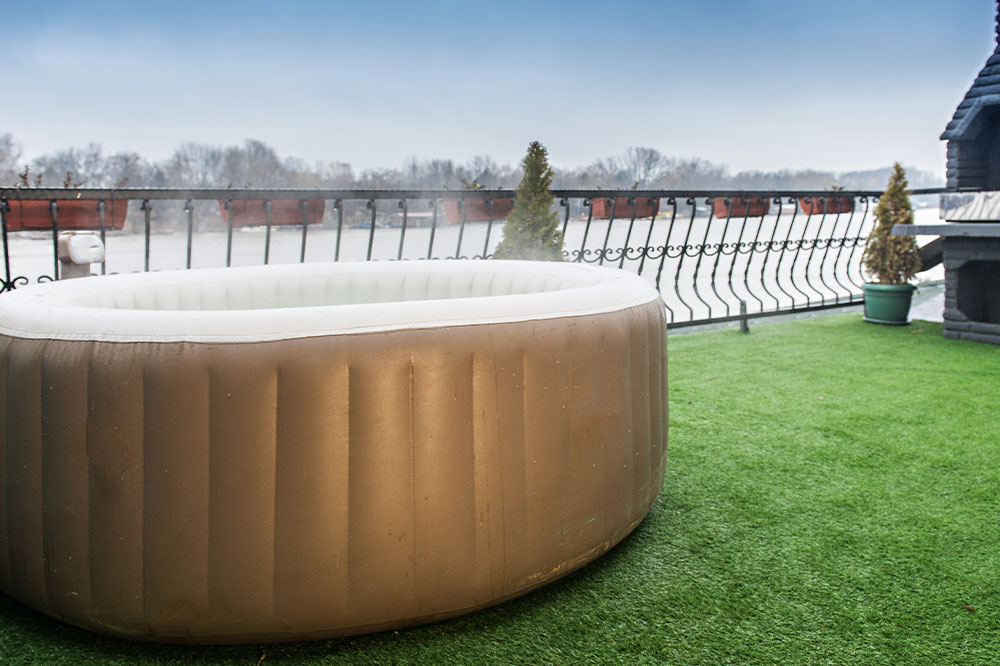 5 Best Inflatable Hot Tubs